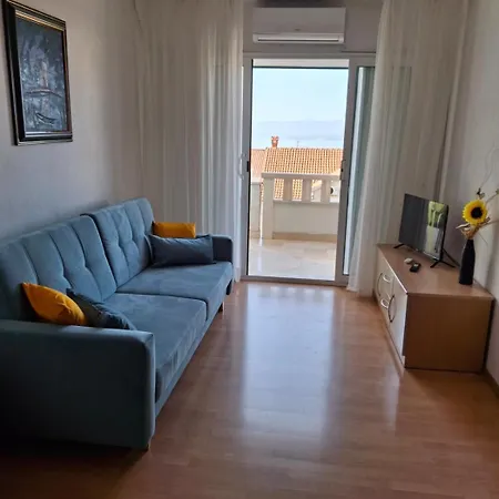 Irena Apartman *